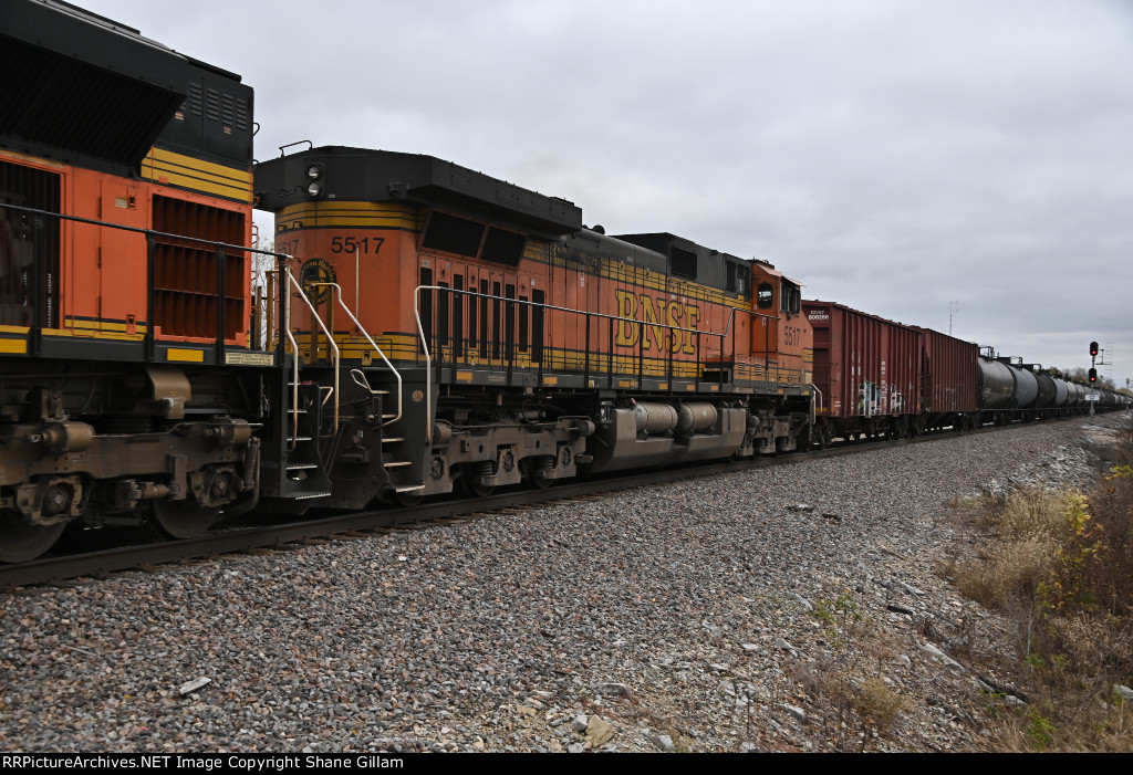 BNSF 5517